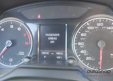 2010 Audi Q5 3.2 Premium z USA, uszkodzony, nr VIN WA1VKAFP2AA021710